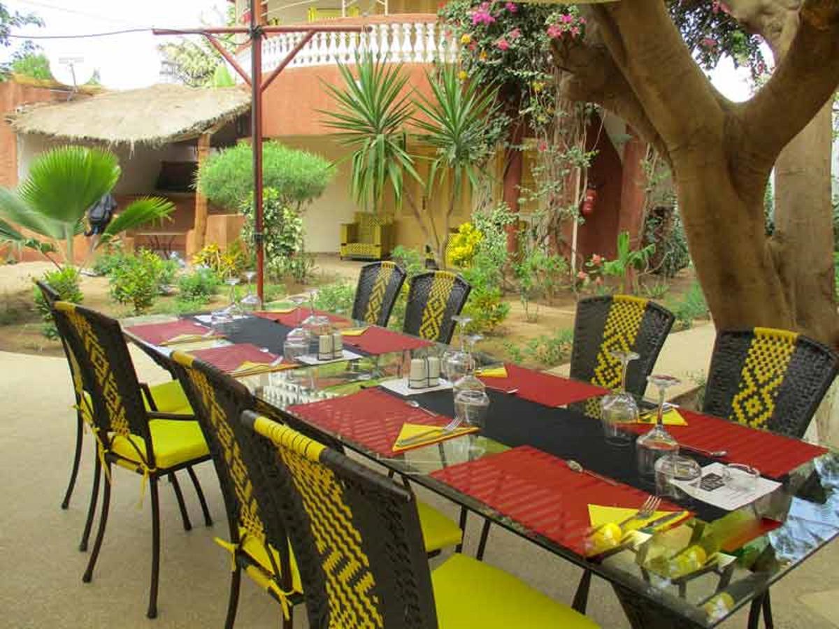 Le Lion Dort Hotel Somone Exterior foto