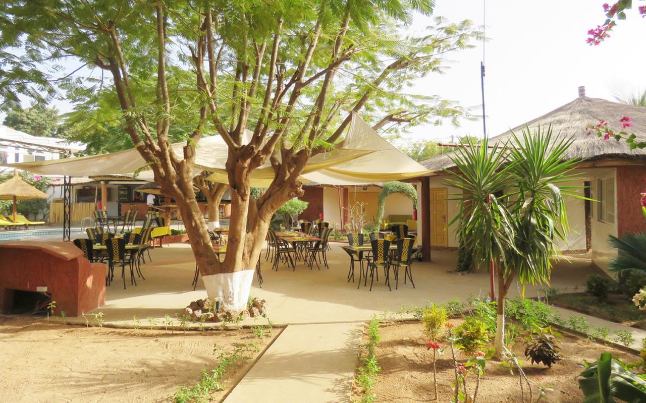 Le Lion Dort Hotel Somone Exterior foto