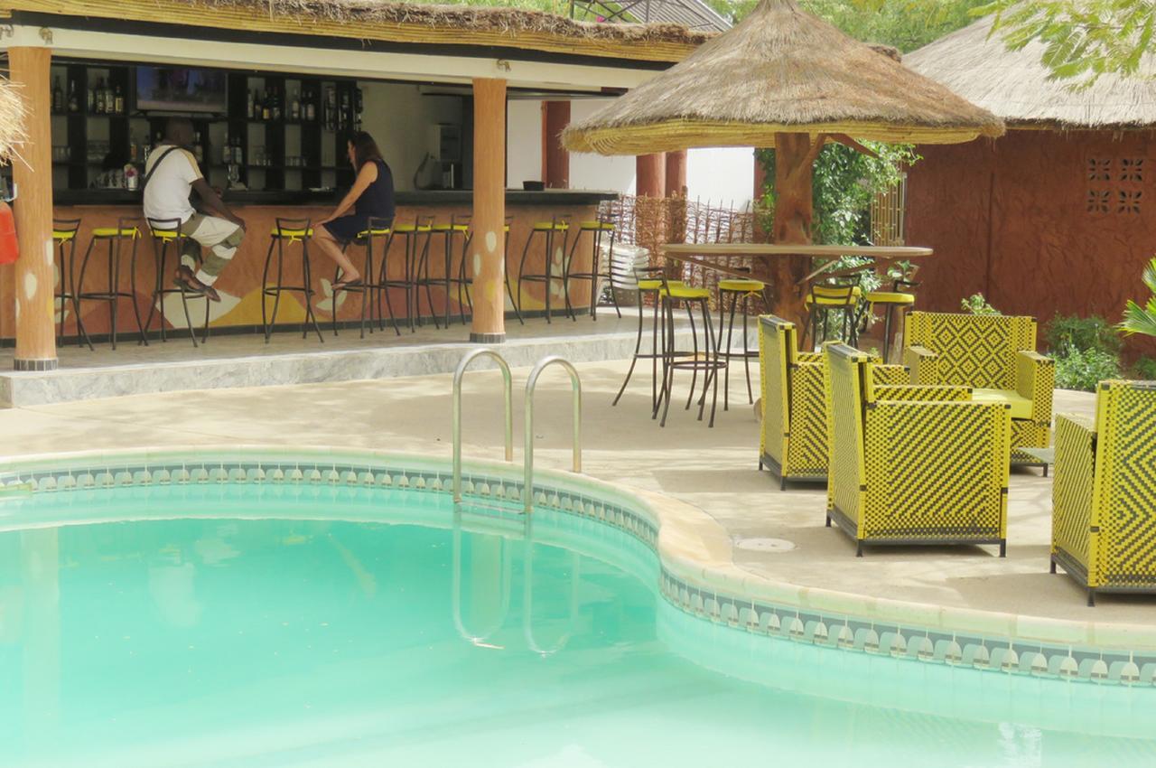 Le Lion Dort Hotel Somone Exterior foto
