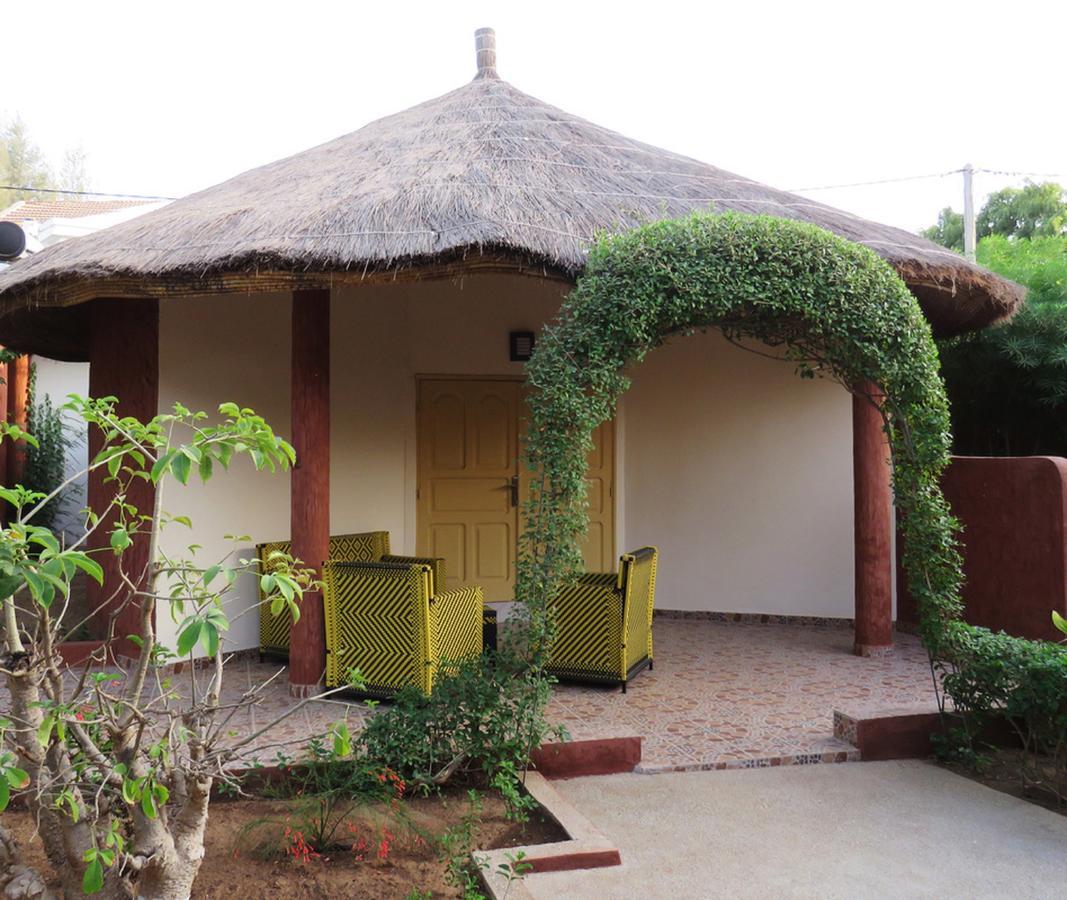 Le Lion Dort Hotel Somone Exterior foto