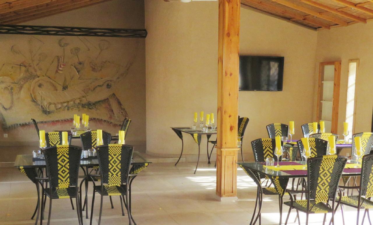 Le Lion Dort Hotel Somone Exterior foto
